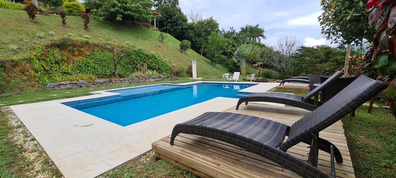 Finca Hotel Tierra Verde Girardota Extérieur photo