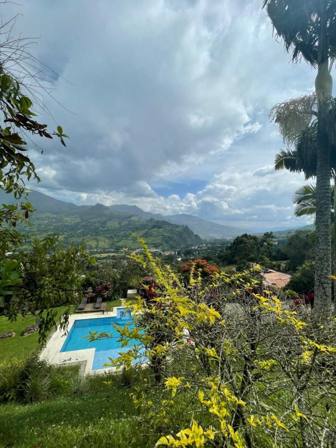 Finca Hotel Tierra Verde Girardota Extérieur photo